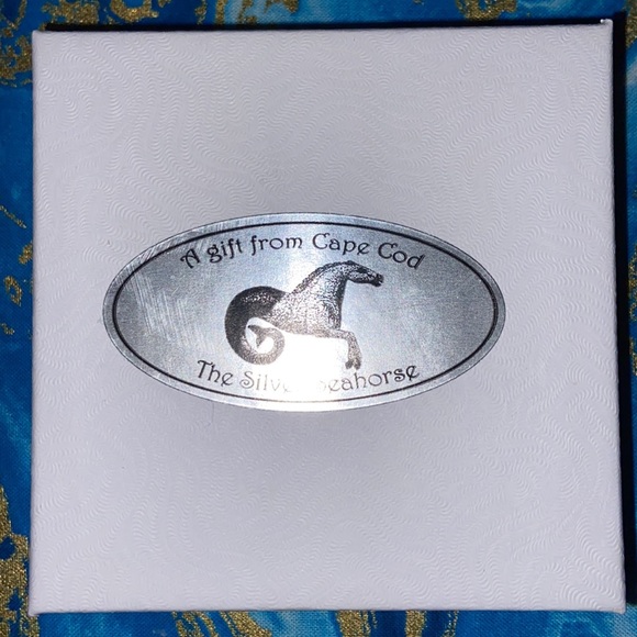 Stretch Green Glass Beaded Bracelet - Picture 3 of 3